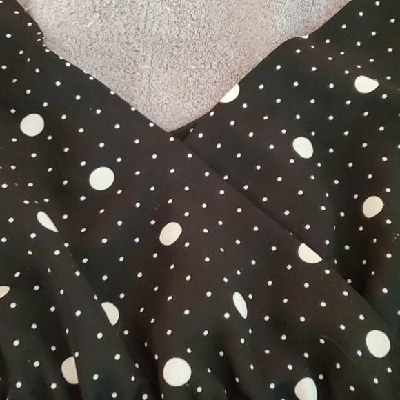 Black and white polka dot summer top - Picture 4 of 4